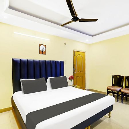 Super Hotel O Padmavathi Puram Near Railway Station Тирупати Экстерьер фото